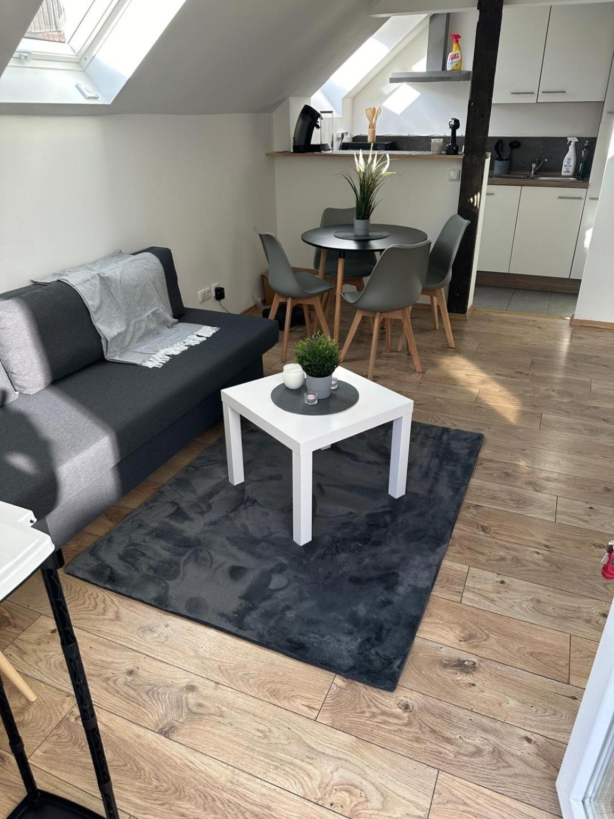 Mola Apartments-Charmante Ferienwohnung Im Herdecke Zentrum Fuer 3 Personen-Grosse Dachterrasse-Grill-Gratis Parken-Wlan Luaran gambar