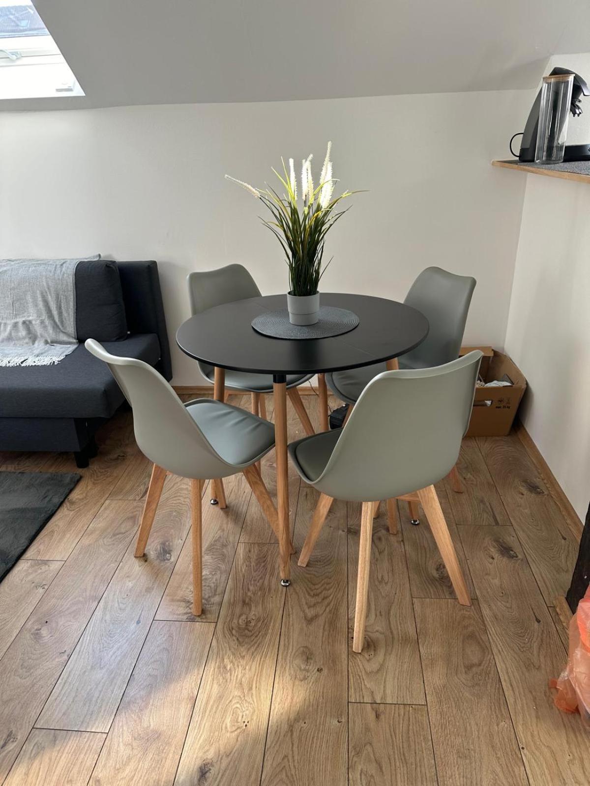 Mola Apartments-Charmante Ferienwohnung Im Herdecke Zentrum Fuer 3 Personen-Grosse Dachterrasse-Grill-Gratis Parken-Wlan Luaran gambar