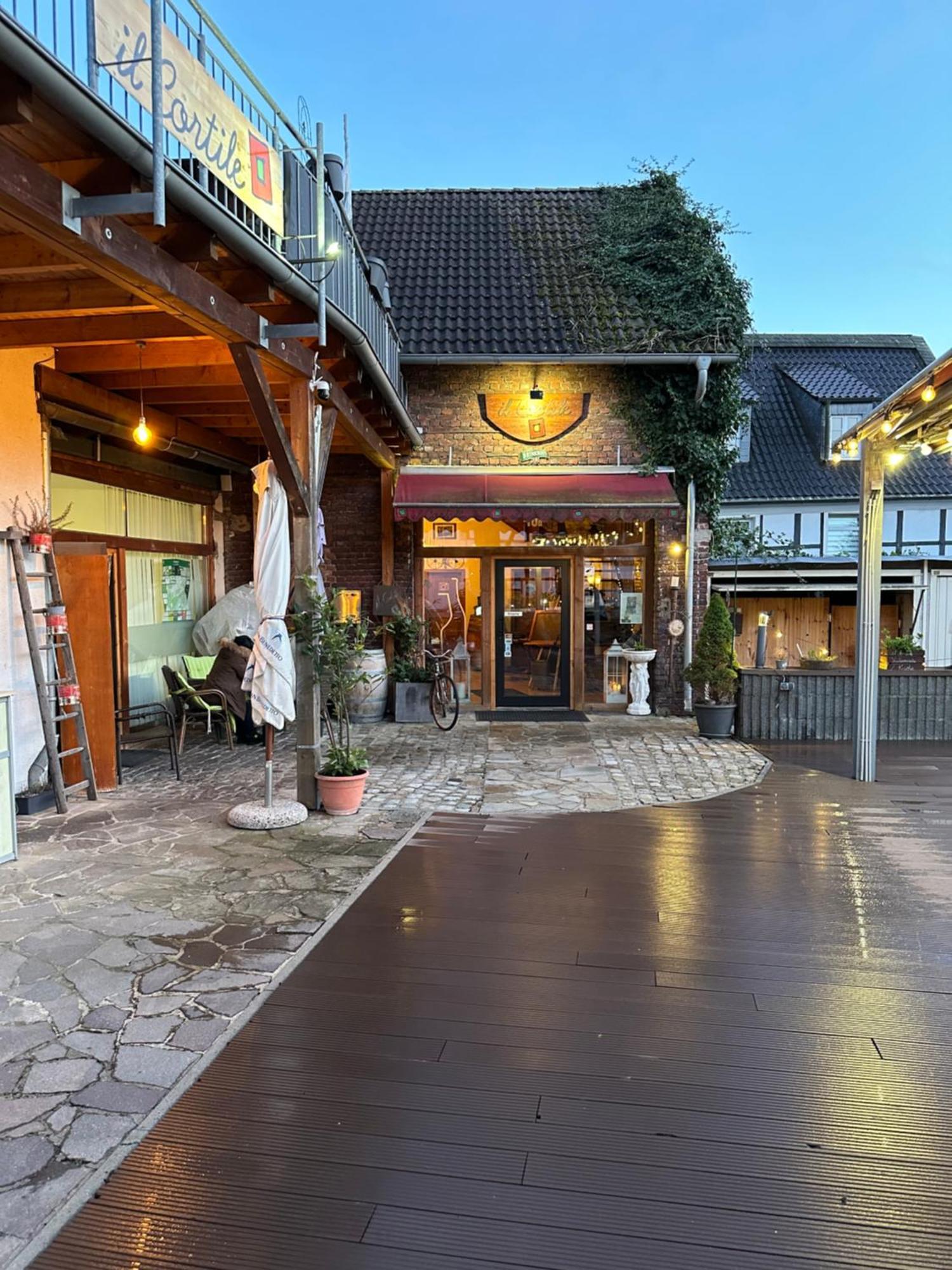 Mola Apartments-Charmante Ferienwohnung Im Herdecke Zentrum Fuer 3 Personen-Grosse Dachterrasse-Grill-Gratis Parken-Wlan Luaran gambar