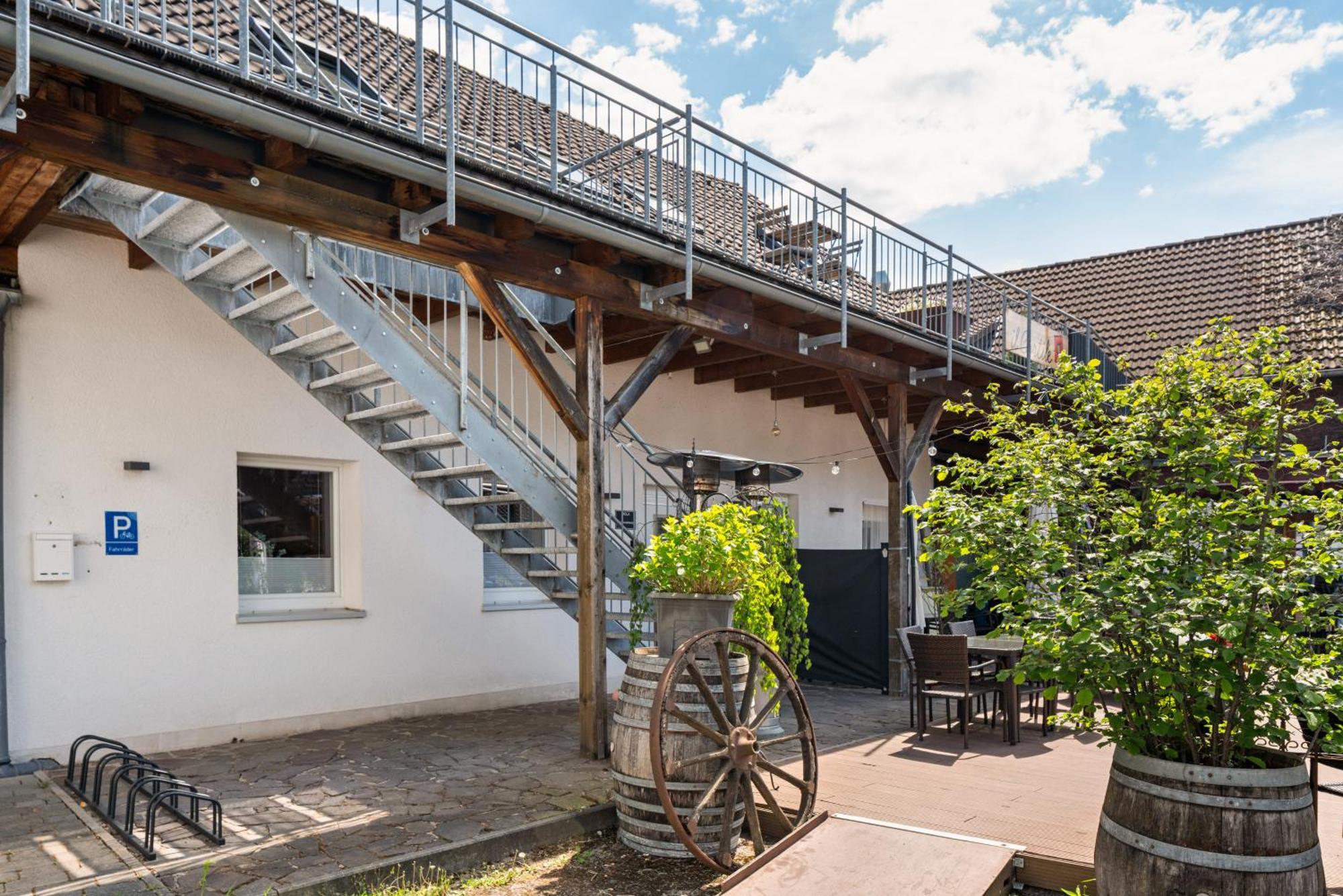 Mola Apartments-Charmante Ferienwohnung Im Herdecke Zentrum Fuer 3 Personen-Grosse Dachterrasse-Grill-Gratis Parken-Wlan Luaran gambar
