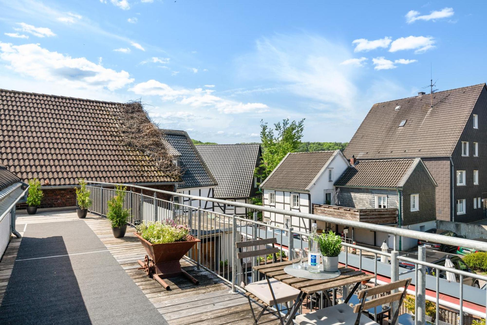 Mola Apartments-Charmante Ferienwohnung Im Herdecke Zentrum Fuer 3 Personen-Grosse Dachterrasse-Grill-Gratis Parken-Wlan Luaran gambar