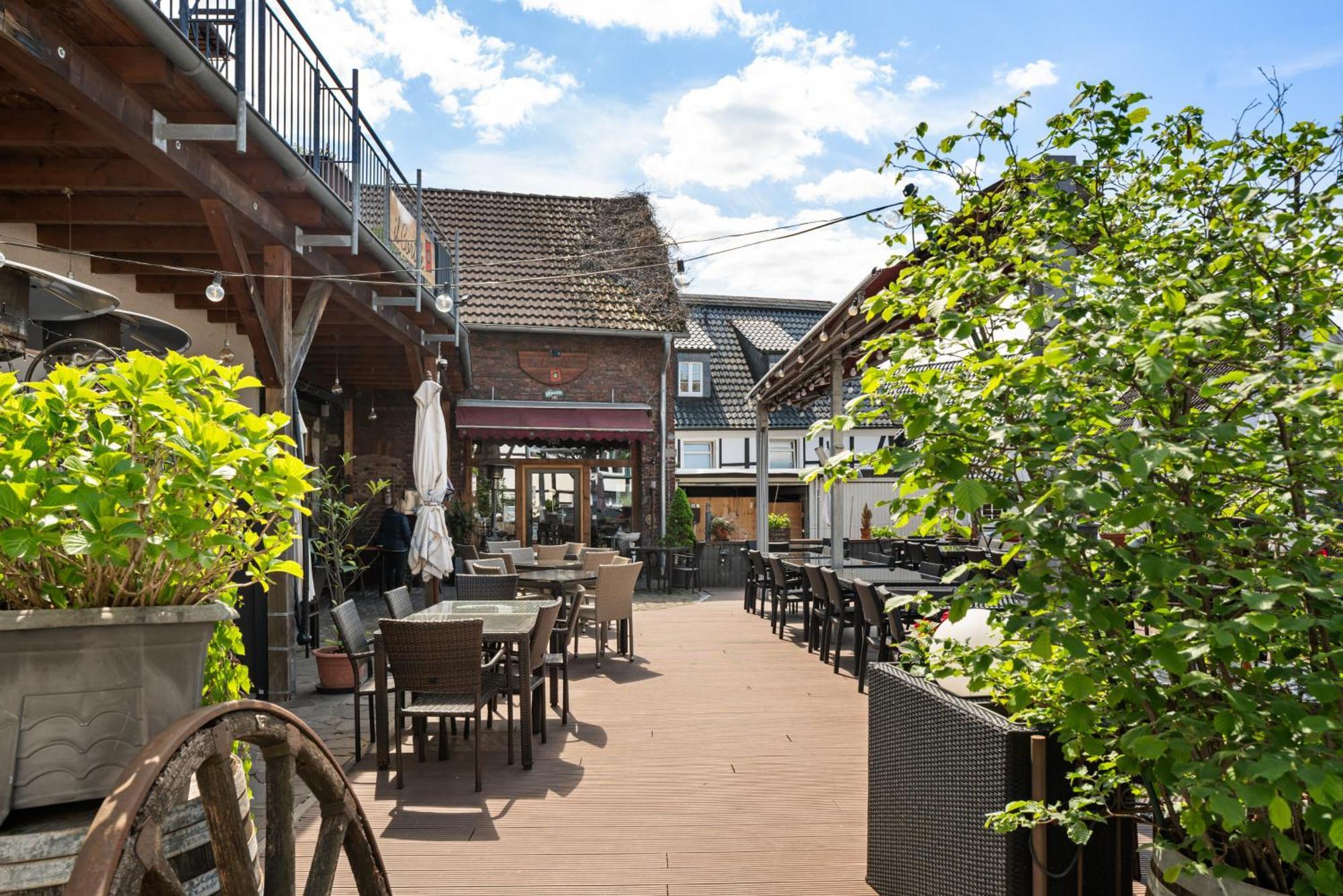 Mola Apartments-Charmante Ferienwohnung Im Herdecke Zentrum Fuer 3 Personen-Grosse Dachterrasse-Grill-Gratis Parken-Wlan Luaran gambar