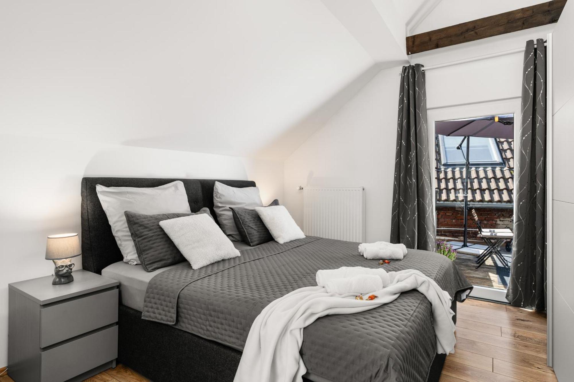 Mola Apartments-Charmante Ferienwohnung Im Herdecke Zentrum Fuer 3 Personen-Grosse Dachterrasse-Grill-Gratis Parken-Wlan Luaran gambar